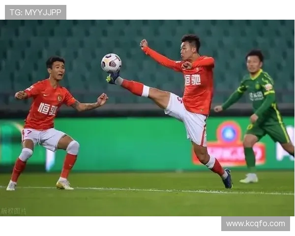 广州羽毛球队在总决赛中强势领跑积分榜以77分稳居第一名